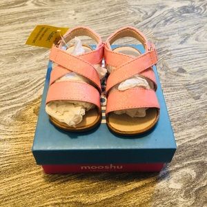 Mooshu Trainers Squeaker shoes